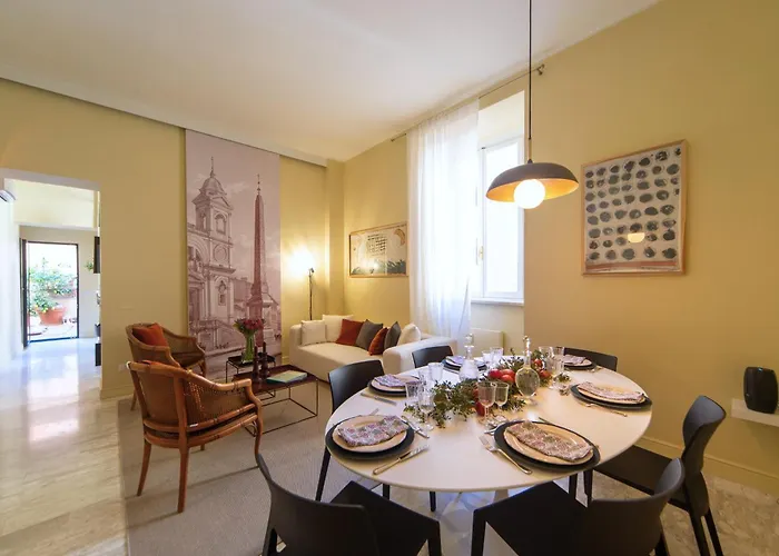 Trevi My Charming Home, At Trevi Fountain רומא